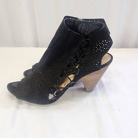 Vince Camuto Black Suede Ankle OpenToe Booties Size 8.5 - Picture 5 of 11